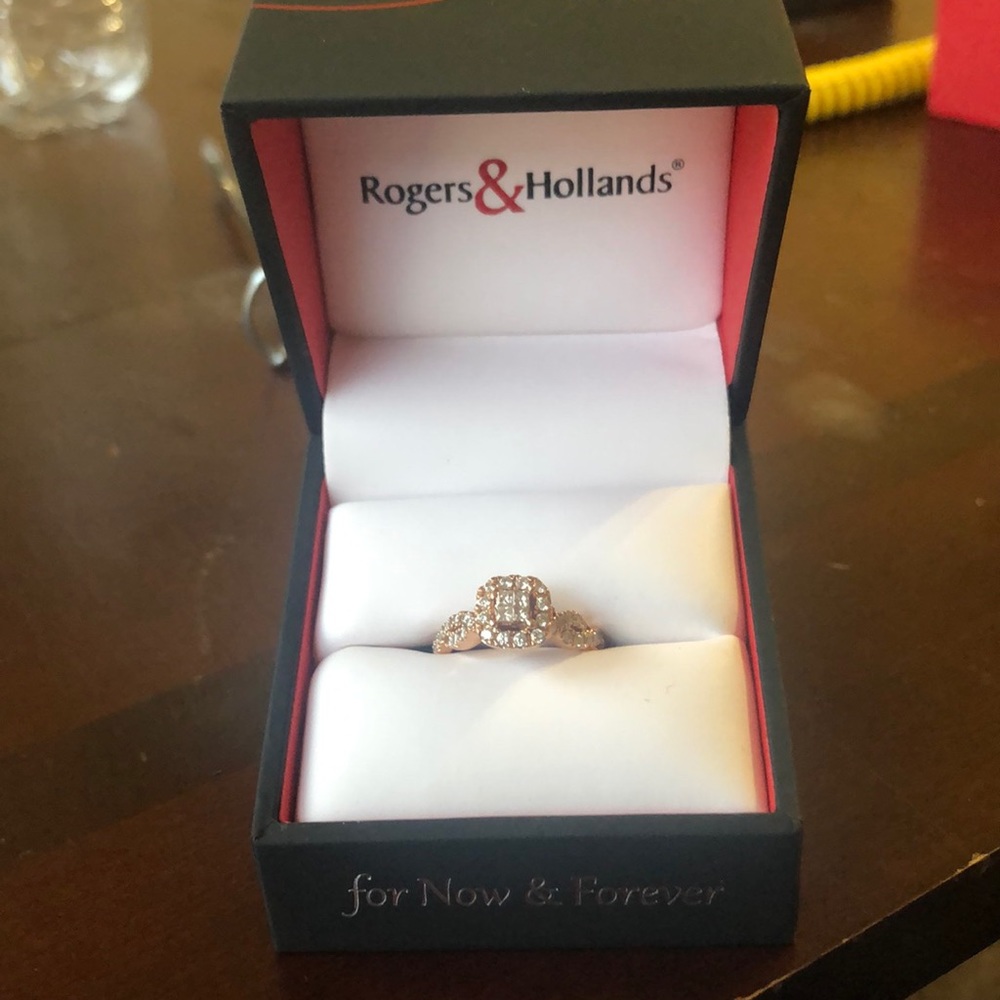 Never worn wedding/engagement ring